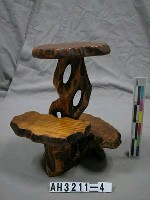 藏品(置物檯)的圖片